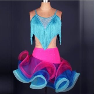 latin-gynakeia-stoli-latin-tirkoyaz