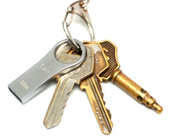 SILICON POWER USB Flash Drive Firma F80, 32GB, USB 2.0, ασημί - Image 5