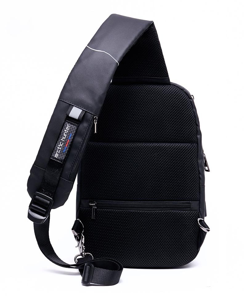 ARCTIC HUNTER τσάντα Crossbody XB-00081, USB, 6L, μαύρη - Image 2