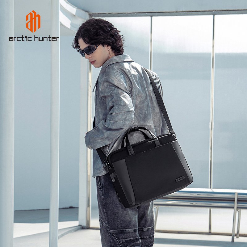 ARCTIC HUNTER τσάντα ώμου GWB00848 με θήκη laptop 15.6", 9L, μαύρη - Image 2